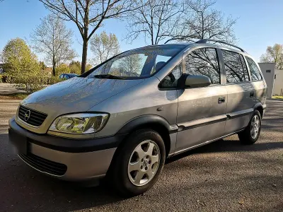 Usata Opel Zafira 125 CV (91 kW) 2000 Grigio Monovolume