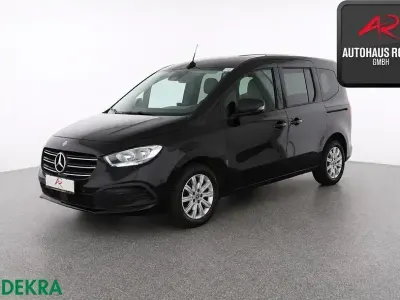 Gebraucht Mercedes T180 116 PS (85 kW) 2023 Schwarz Van / Kleinbus