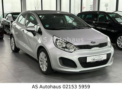 Gebraucht Kia Rio Edition 7 86 PS (63 kW) 2014 Silber Limousine