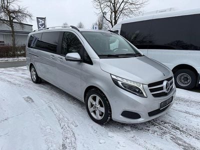Silber Gebraucht 2019 Mercedes V250 Avantgarde Edition Van / Kleinbus | 28.548 € (Etwas zu teuer)