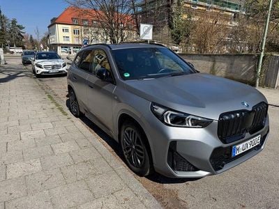 Usado BMW iX1 Sport Line 230 kW (313 HP) 2023 Cinzento SUV