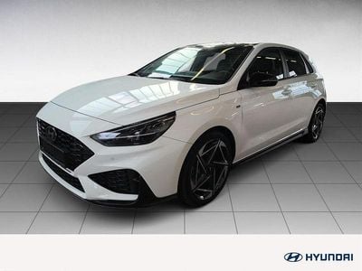 Weiß atlas white / sol Gebraucht 2025 Hyundai i30 N Line Limousine | 23.470 € (Fairer Preis)
