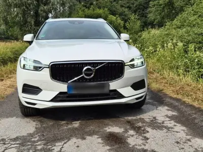 Gebraucht Volvo XC60 Momentum 150 PS (110 kW) 2018 Weiß SUV