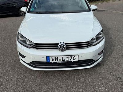 Weiß Gebraucht 2016 VW Golf Sportsvan Allstar Van / Kleinbus | 14.000 € (Fairer Preis)