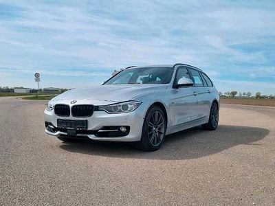 Usata BMW 330 Comfort Edition 258 CV (189 kW) 2014 Argento Station wagon