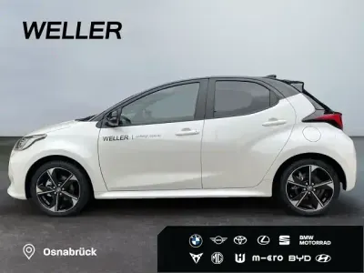Gebraucht Toyota Yaris Hybrid Plus 131 PS (96 kW) 2025 Weiss Kleinwagen