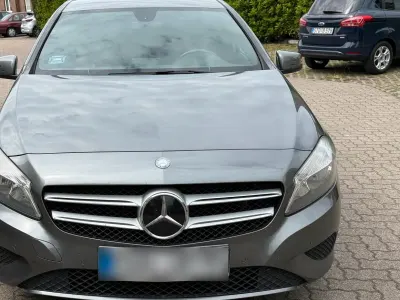 Gebraucht Mercedes A200 156 PS (114 kW) 2013 Grau Kleinwagen