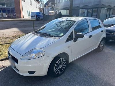Gebraucht Fiat Grande Punto 75 PS (55 kW) 2011 Weiß Kleinwagen