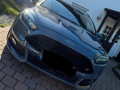 Gebraucht Ford Focus ST 250 PS (183 kW) 2018 Grau Kombi
