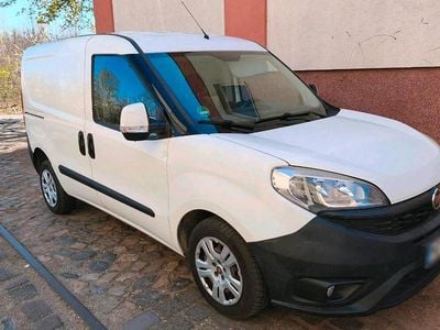 Usata Fiat Doblò 101 CV (74 kW) 2016 Bianco Monovolume