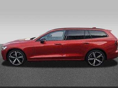 Gebraucht Volvo V60 145 PS (106 kW) 2025 Kombi