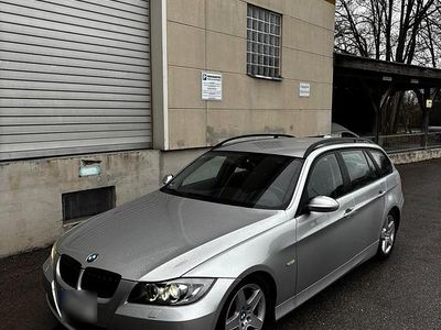 Gebraucht BMW 320 177 PS (130 kW) 2008 Silber Kombi