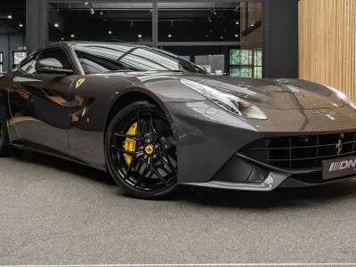 Gebraucht Ferrari F12 736 PS (541 kW) 2014 Grau Coupé