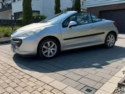 Gebraucht Peugeot 207 CC 120 PS (88 kW) 2008 Silber Cabrio