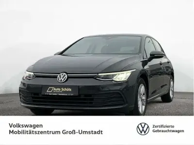 Gebraucht VW Golf VIII Life 110 PS (80 kW) 2021 Grau Limousine