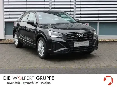 Gebraucht Audi Q2 S-Line 150 PS (110 kW) 2023 Mythosschwarz metallic SUV