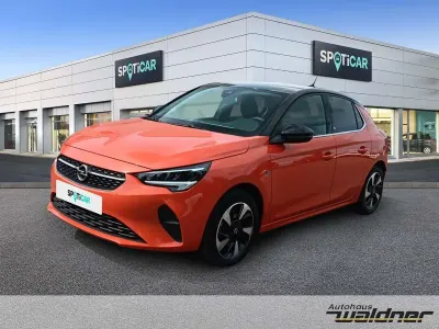 Gebraucht Opel Corsa Elegance 100 kW (136 PS) 2022 Power orange/dynamik orange Kleinwagen