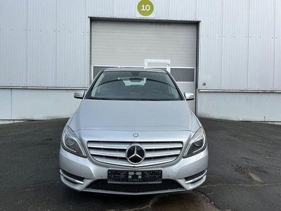 Gebraucht Mercedes B180 109 PS (80 kW) 2011 Silber Van / Kleinbus