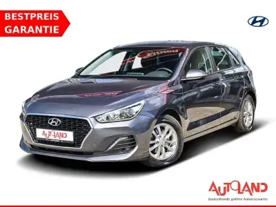 Gebraucht Hyundai i30 99 PS (72 kW) 2019 Grau Limousine