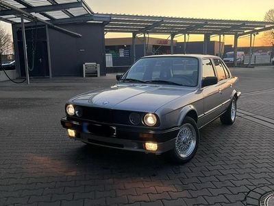 Gebraucht BMW 316 100 PS (73 kW) 1988 Silber Limousine