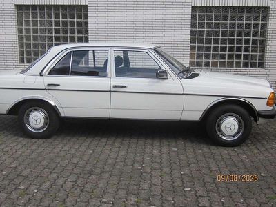 Gebraucht Mercedes E230 136 PS (100 kW) 1984 Limousine