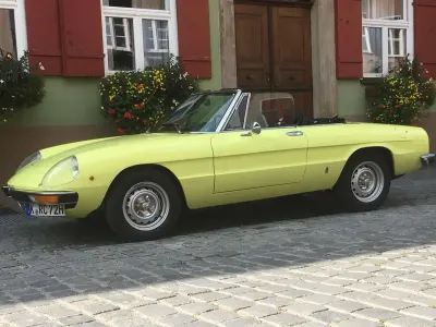 Gebraucht Alfa Romeo Spider Veloce 131 PS (96 kW) 1973 Gelb Cabrio