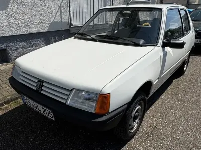 Gebraucht Peugeot 205 49 PS (36 kW) 1988 Weiß Limousine