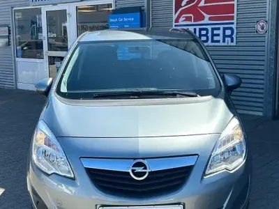 Begagnad Opel Meriva Active 120 HK (88 kW) 2013 Silver Minibuss