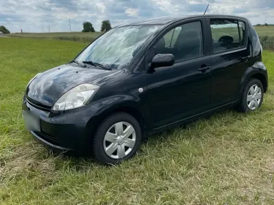 Gebraucht Daihatsu Sirion 87 PS (63 kW) 2007 Schwarz Kleinwagen