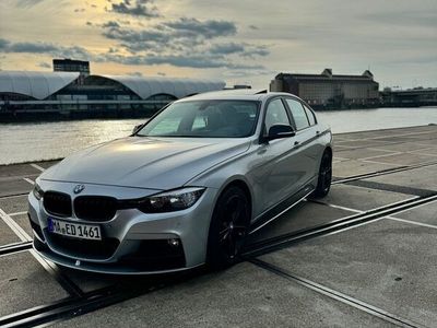 gebraucht BMW 320 i F30 M-Paket / Pano