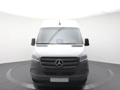 Gebraucht Mercedes Sprinter 170 PS (125 kW) 2024 Farbe: Van