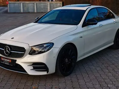 Używany Mercedes E53 AMG AMG 435 KM (319 kW) 2018 Biały Sedan/Limuzyna