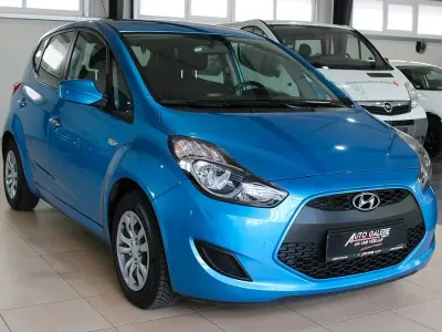 Gebraucht Hyundai ix20 90 PS (66 kW) 2017 Blau Kleinwagen