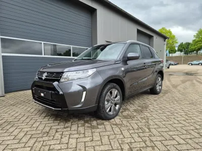 Neu Suzuki Vitara Comfort 110 PS (80 kW) 2026 Titan dark gray pearl metallic SUV
