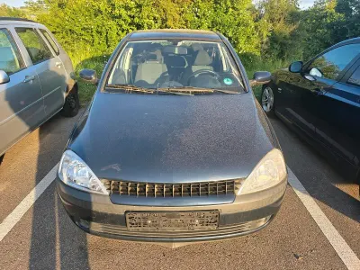 Używany Opel Corsa 90 KM (66 kW) 2002 Zielony Hatchback