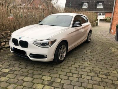 gebraucht BMW 118 d (143PS), Sport Line, weiß