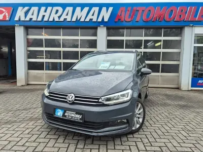 Gebraucht VW Touran Highline 150 PS (110 kW) 2023 Delfingrau Van / Kleinbus