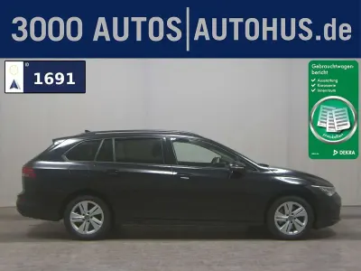 Gebraucht VW Golf VII Life 150 PS (110 kW) 2021 Deep black perleffekt Kleinwagen