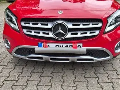 Gebraucht Mercedes GLA250 211 PS (155 kW) 2018 Rot SUV