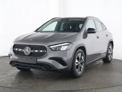 Gebraucht Mercedes GLA220 Progressive 190 PS (139 kW) 2025 Grau SUV