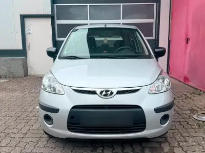 Gebraucht Hyundai i10 69 PS (50 kW) 2011 Silber Kleinwagen