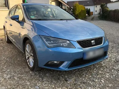 Używany Seat Leon I-Tech 122 KM (89 kW) 2013 Niebieski Sedan/Limuzyna