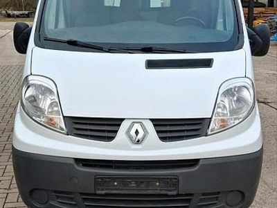 Gebraucht Renault Trafic 115 PS (84 kW) 2012 Weiß Van / Kleinbus