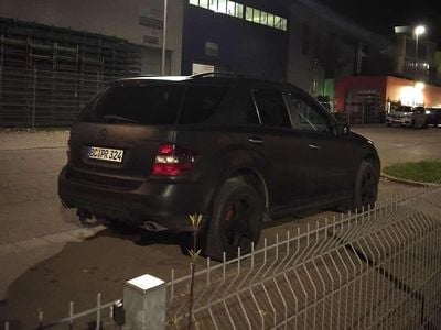 Gebraucht Mercedes ML320 224 PS (164 kW) 2007 Schwarz SUV