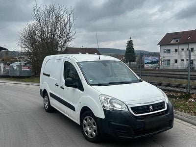 Gebraucht Peugeot Partner 105 PS (77 kW) 2015 Weiß Van / Kleinbus