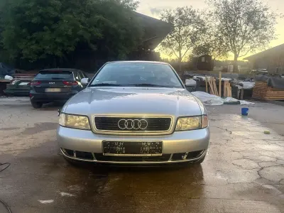Gebraucht Audi A4 101 PS (74 kW) 1998 Silber Limousine
