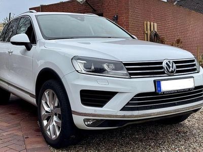 Gebraucht VW Touareg 262 PS (192 kW) 2014 Weiß SUV