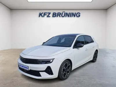 Gebraucht Opel Astra Ultimate 131 PS (96 kW) 2024 Arktis weiß (p0wp) Kleinwagen