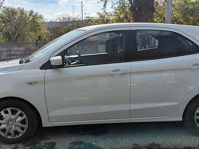 Begagnad Ford Ka Cool & Sound Edition 86 HK (63 kW) 2017 Vit Sedan