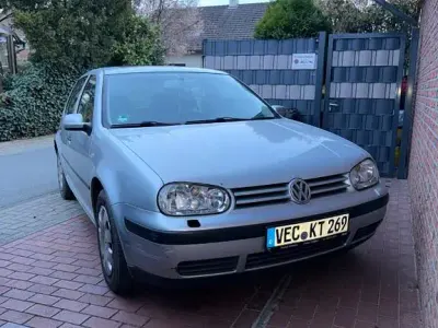 Używany VW Golf IV Highline 105 KM (77 kW) 2003 Srebrny Sedan/Limuzyna
